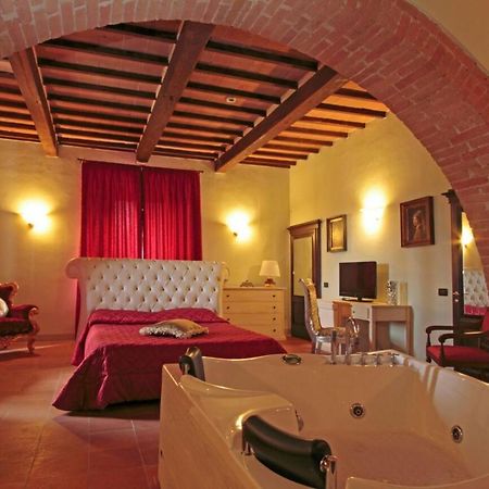 Borgo Mucellena Guest House Casole d'Elsa Exterior photo