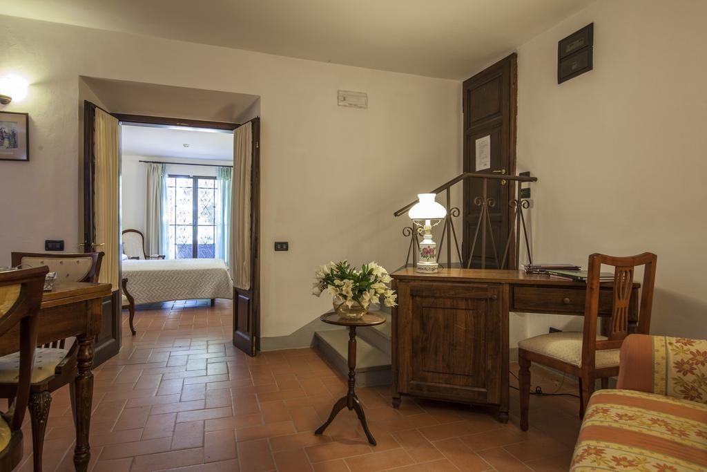 Borgo Mucellena Guest House Casole d'Elsa Exterior photo