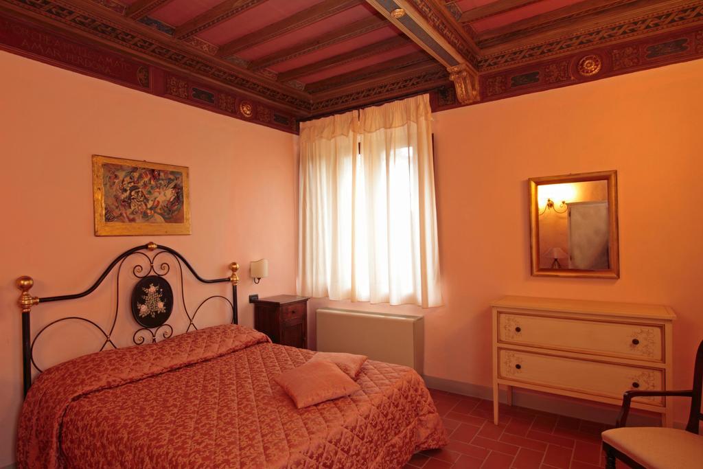 Borgo Mucellena Guest House Casole d'Elsa Exterior photo